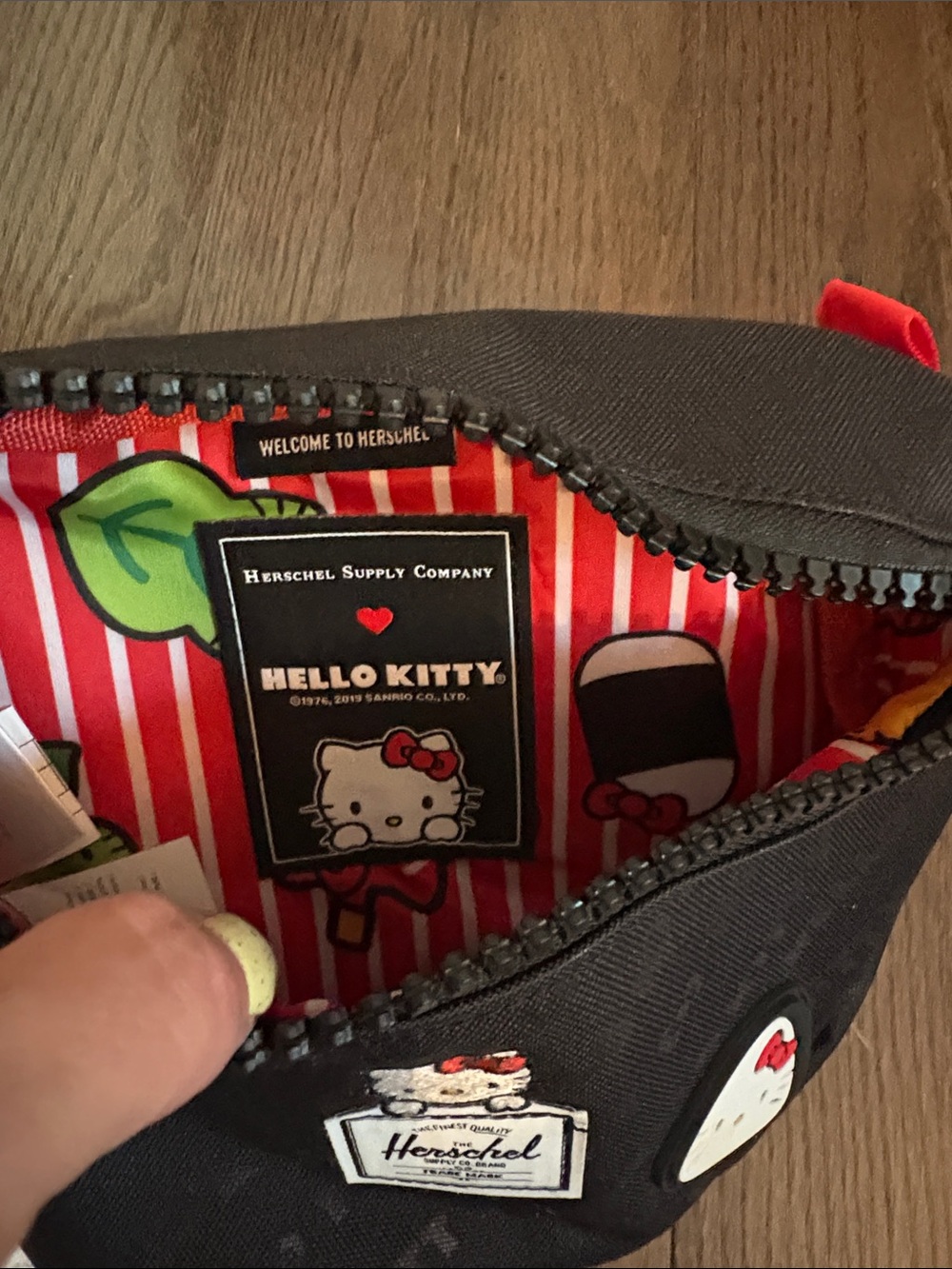 Herschel x Hello Kitty Black Waist Pack - Picture 2 of 6